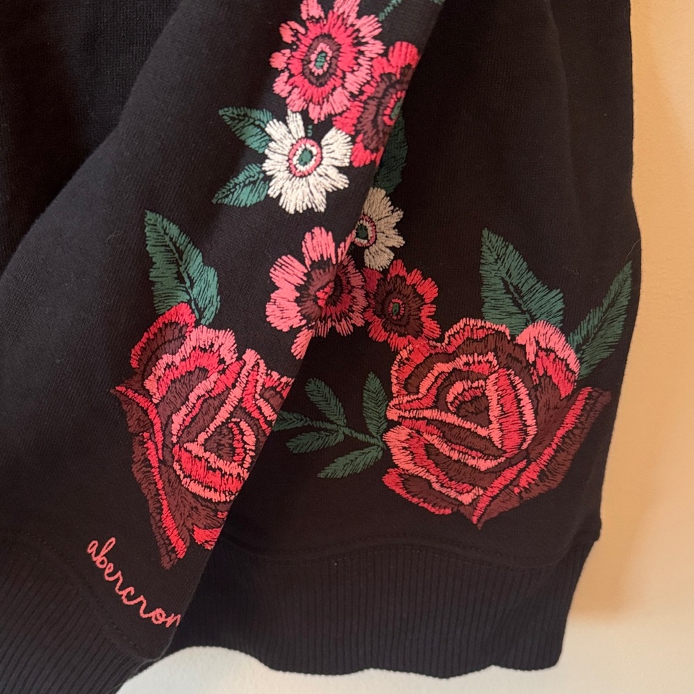 Abercrombie & Fitch Kids Black Sweatshirt - Picture 4 of 4